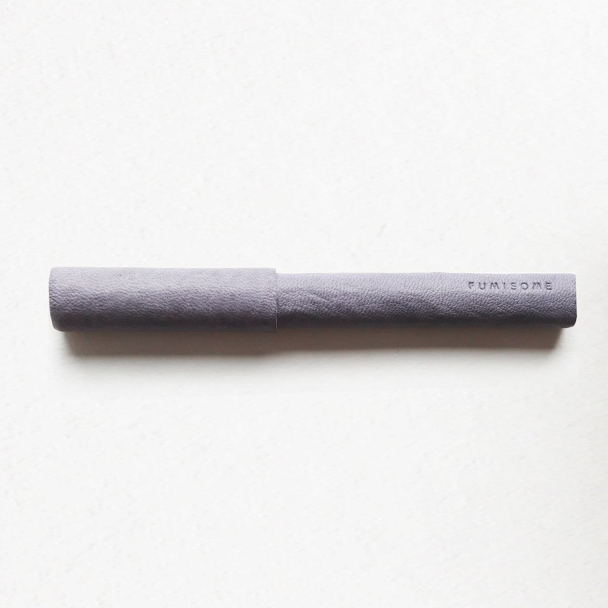 文染 | やわらかな万年筆 ふわり(鹿革 灰) – TAG STATIONERY