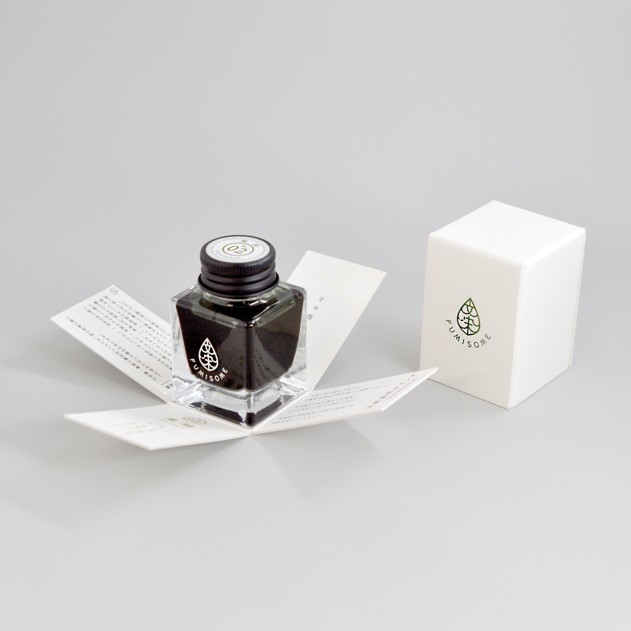 【文染】「やわらかな万年筆(鹿革 茶)」と「天然染料インク(No.4 地衣)」 文染】「やわらかな万年筆(鹿革 茶)」と「天然染料インク(No.4